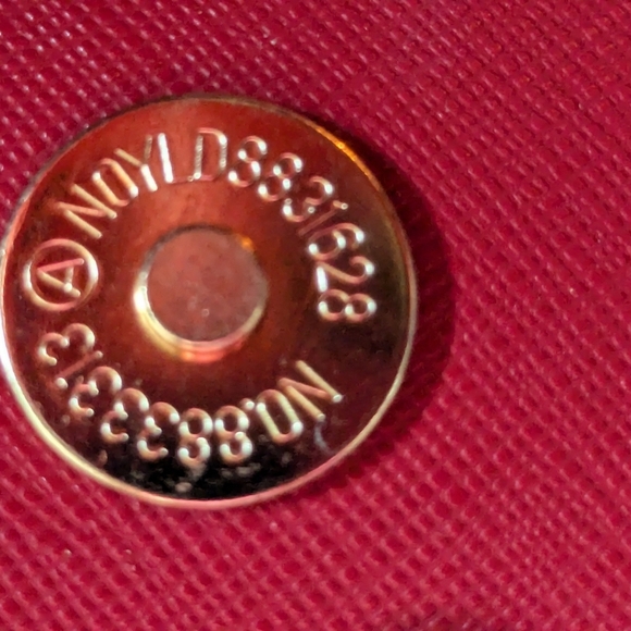 Lovevook Red Vegan Saffiano Leather Envelope Clutch - Gently Used ❤️✨ - Picture 15 of 15